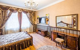 Beautiful Apartment D.Galytskogo